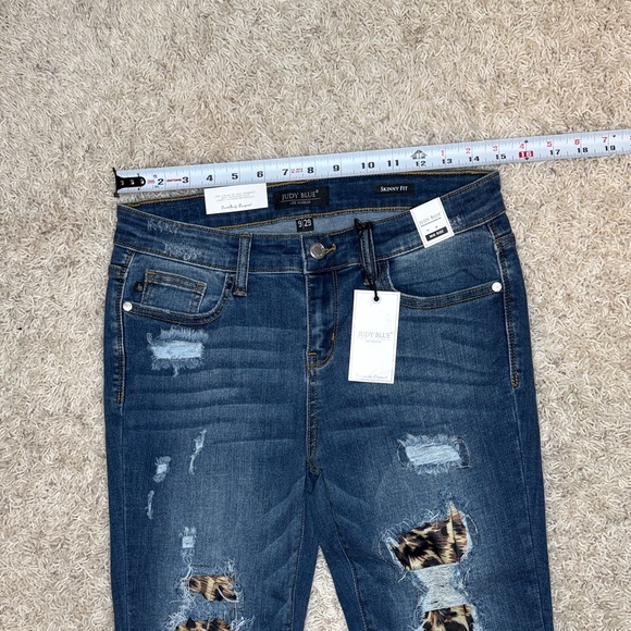 NWT Judy Blue Distressed Leopard Patch Skinny Jeans Women's, Size 9/29 Stretch - Picture 3 of 11